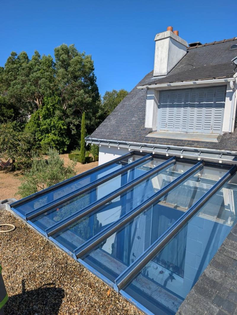 Verrière et puits de lumière traités au film solaire Silver 370 XC, Vannes centre-ville